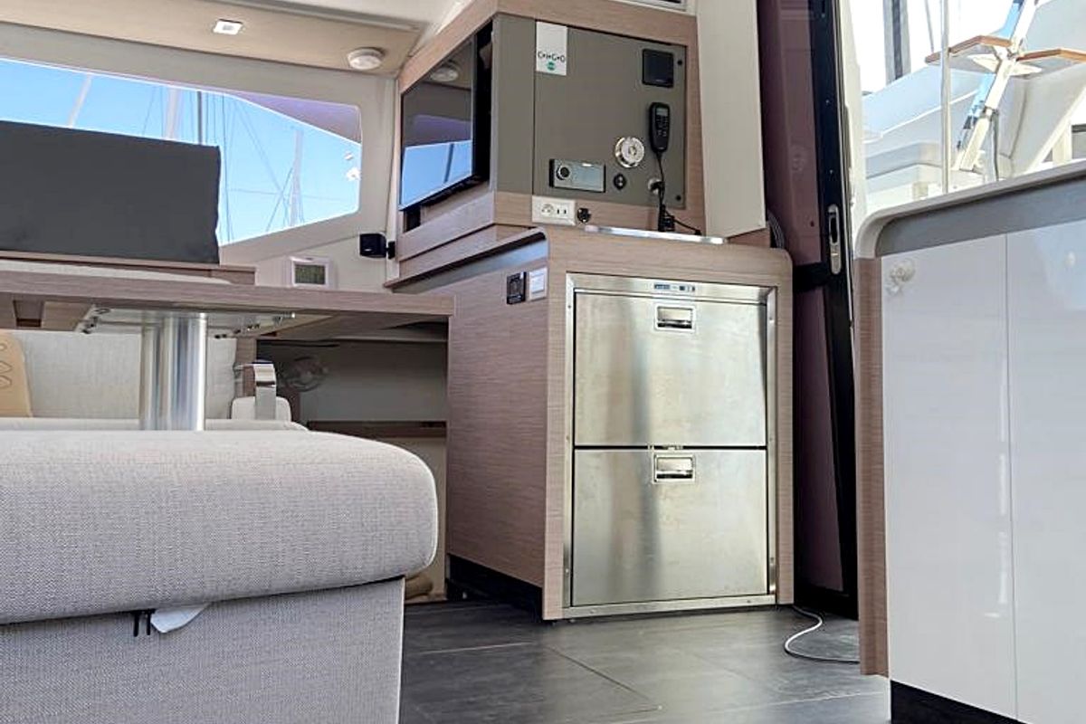 Cabin on Ninoa, a Fountaine Pajot Isla 40 catamaran at Općina Rogoznica, Croatia
