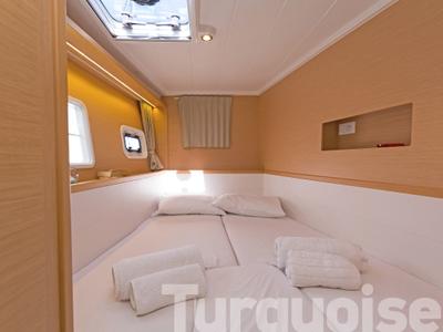 Cabin on Turquoise, a Lagoon 400 S2 catamaran at Lavreotiki Municipal Unit, Greece