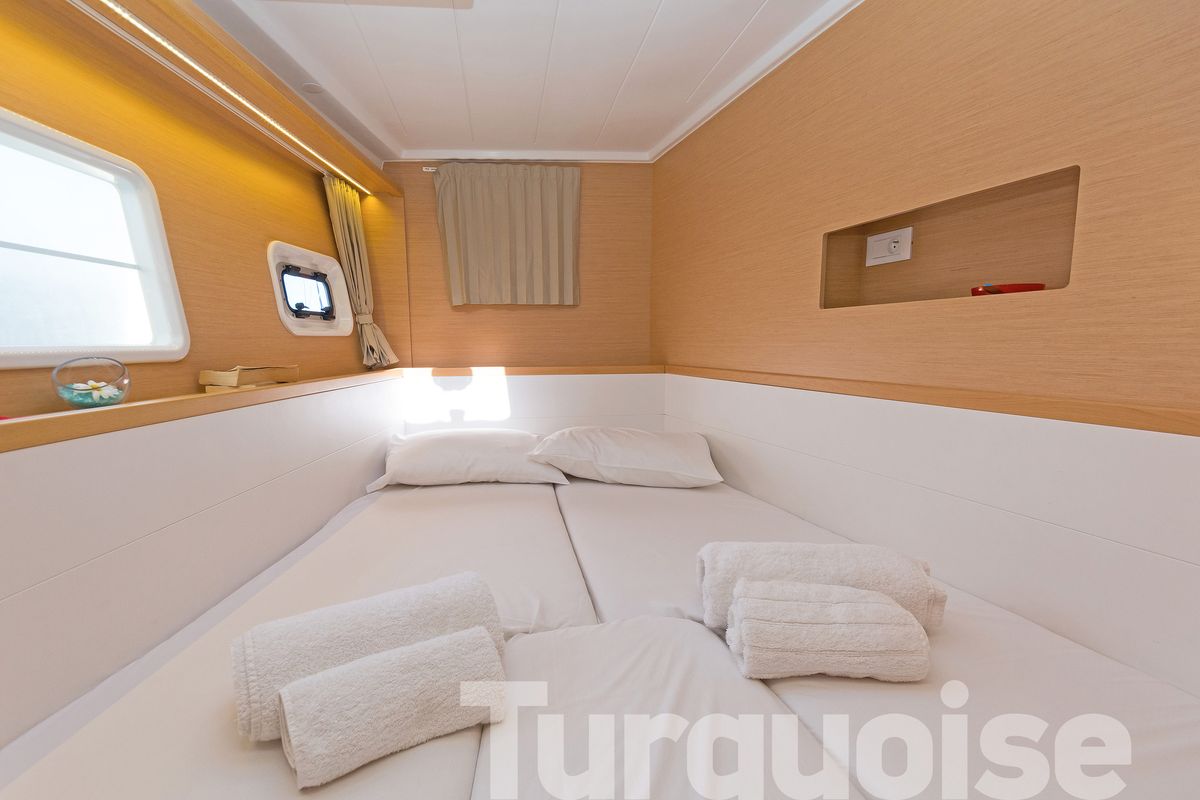 Cabin on Turquoise, a Lagoon 400 S2 catamaran at Lavreotiki Municipal Unit, Greece