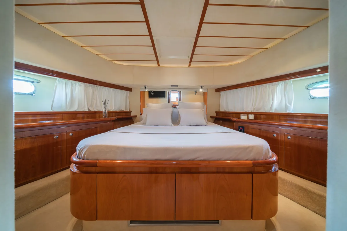 Cabin on SIMPLY BRILLIANT, a Ferretti 68 yacht at Ornos, Greece