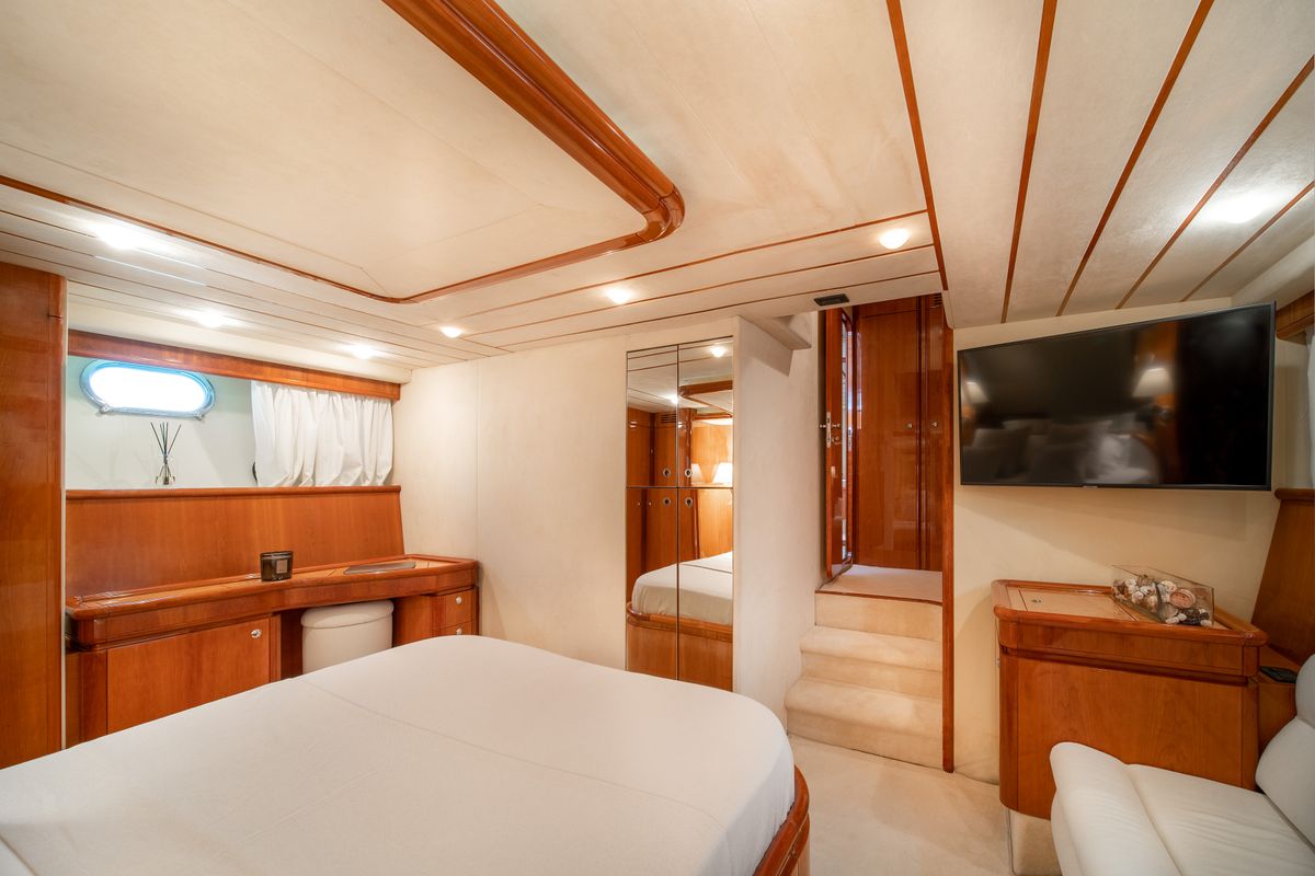 Cabin on SIMPLY BRILLIANT, a Ferretti 68 yacht at Ornos, Greece