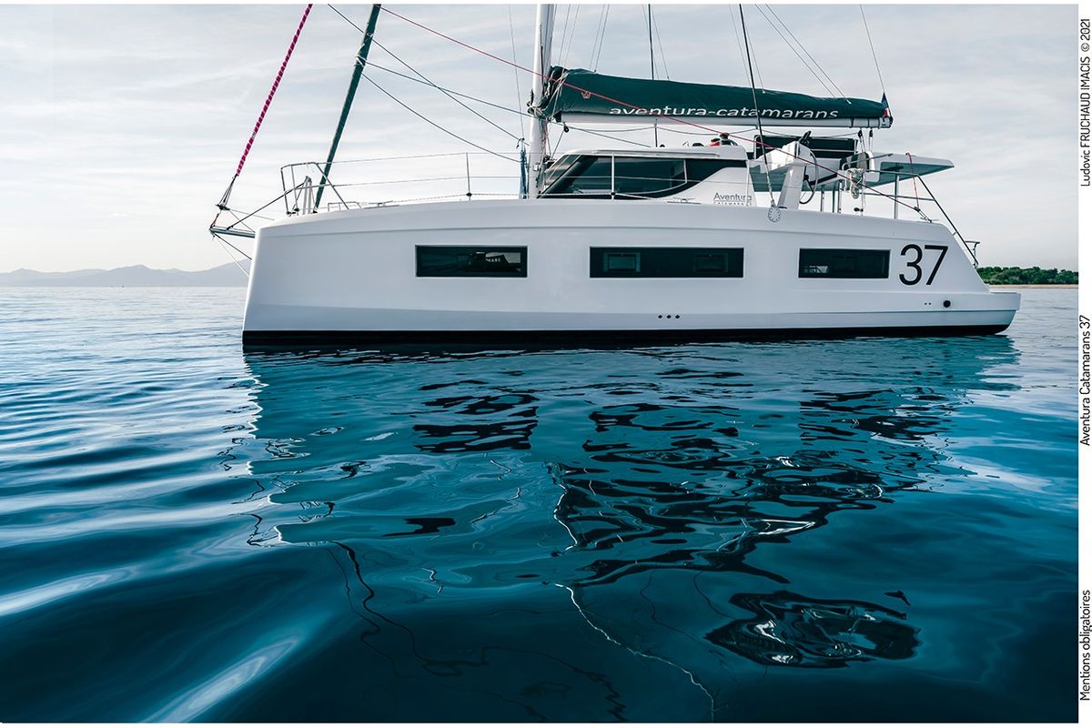 Exterior view of Manalua, a Aventura Catamarans Aventura 37 catamaran at Valencia, Spain