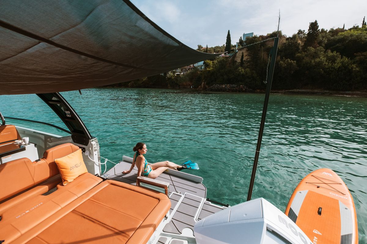 Deck of Amelia, a Saxdor Yachts Saxdor 320 GTO motorboat at Municipality of Kalamata, Greece