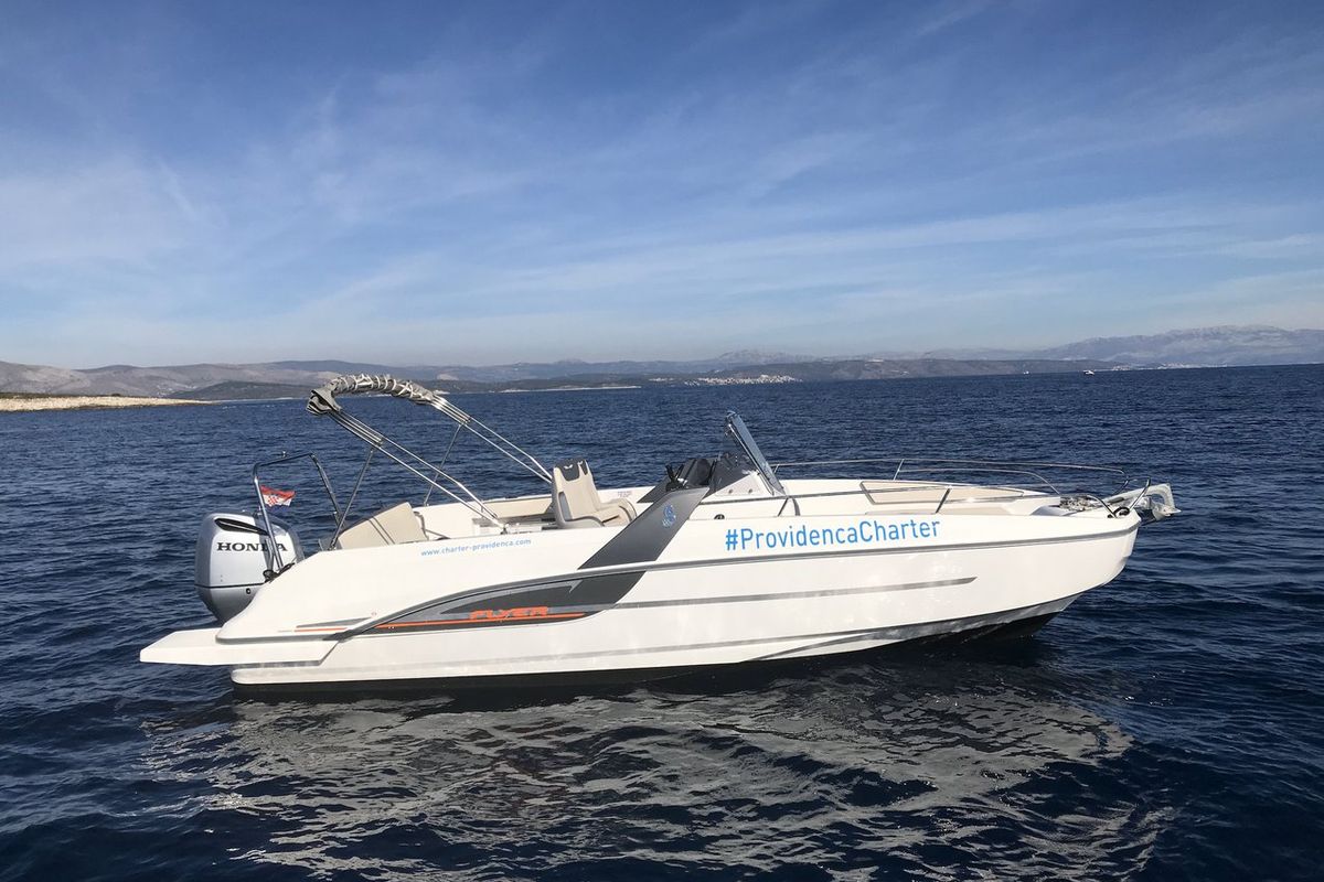 Beneath Flyer 7.7 Space Deck, a Beneteau Flyer 7.7 Space Deck motorboat at Grad Trogir, Croatia