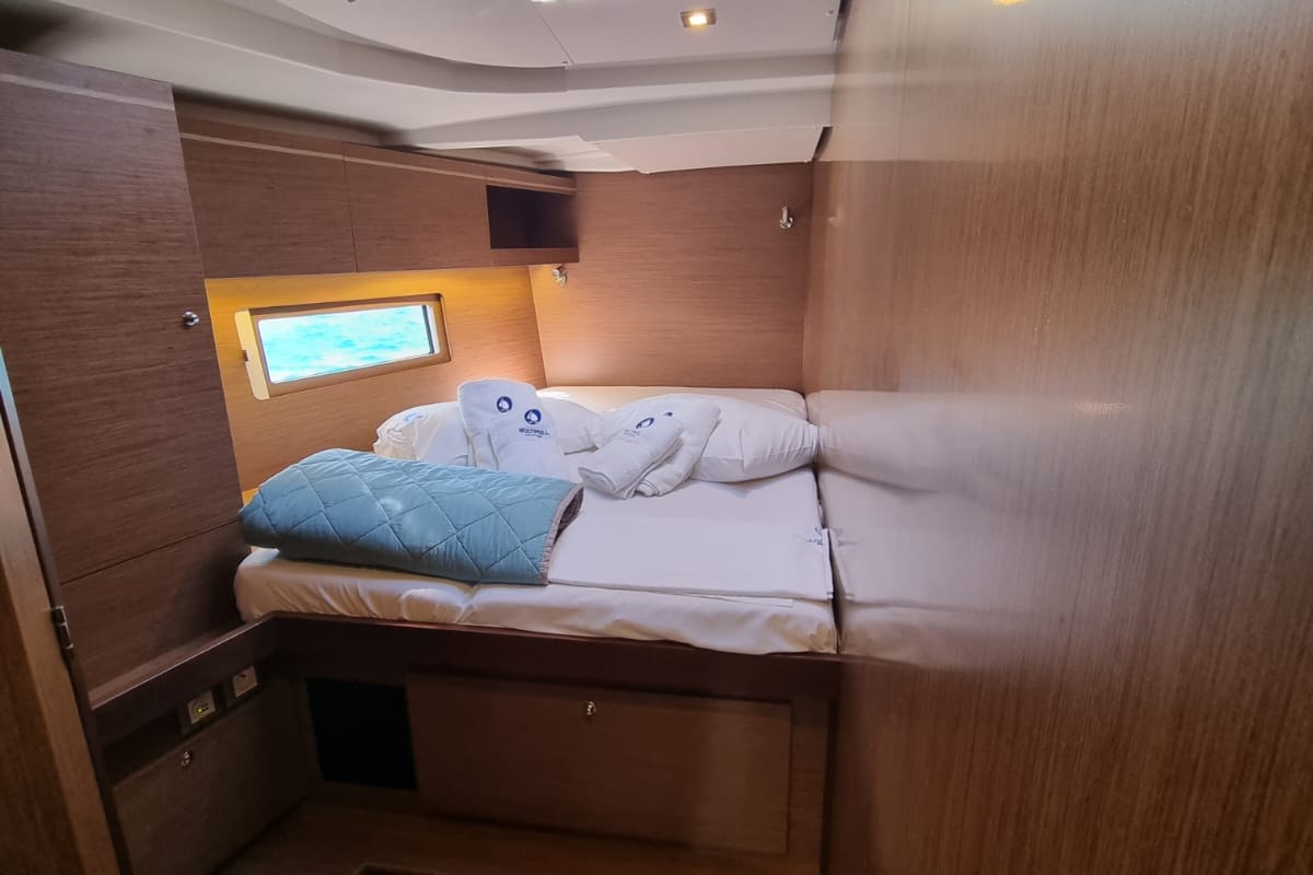 Cabin on Tsuki, a Beneteau Oceanis 51.1 sailboat at Lavreotiki Municipal Unit, Greece
