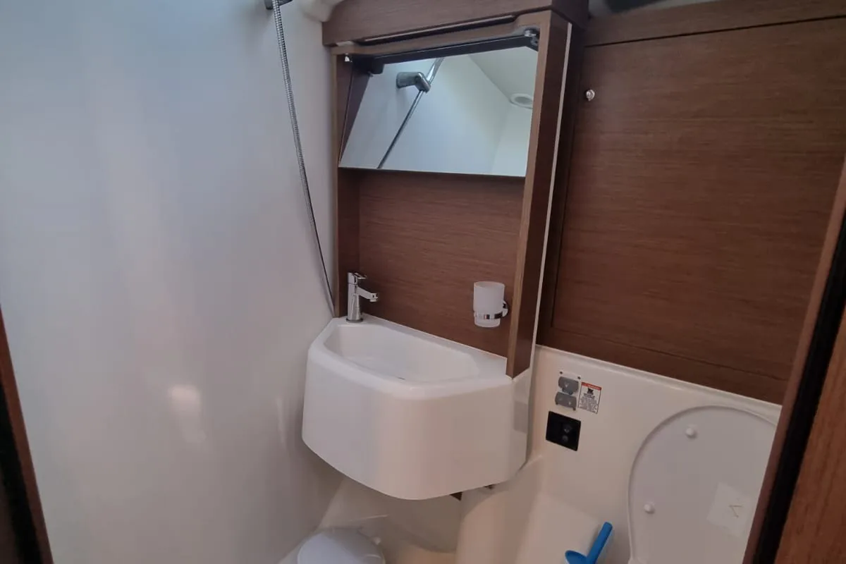 Cabin on Tsuki, a Beneteau Oceanis 51.1 sailboat at Lavreotiki Municipal Unit, Greece