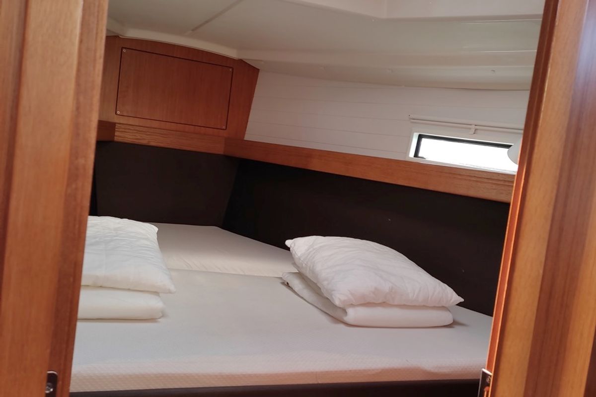 Cabin on Andrelli, a Bavaria 37 Cruiser sailboat at Kontokali, Greece