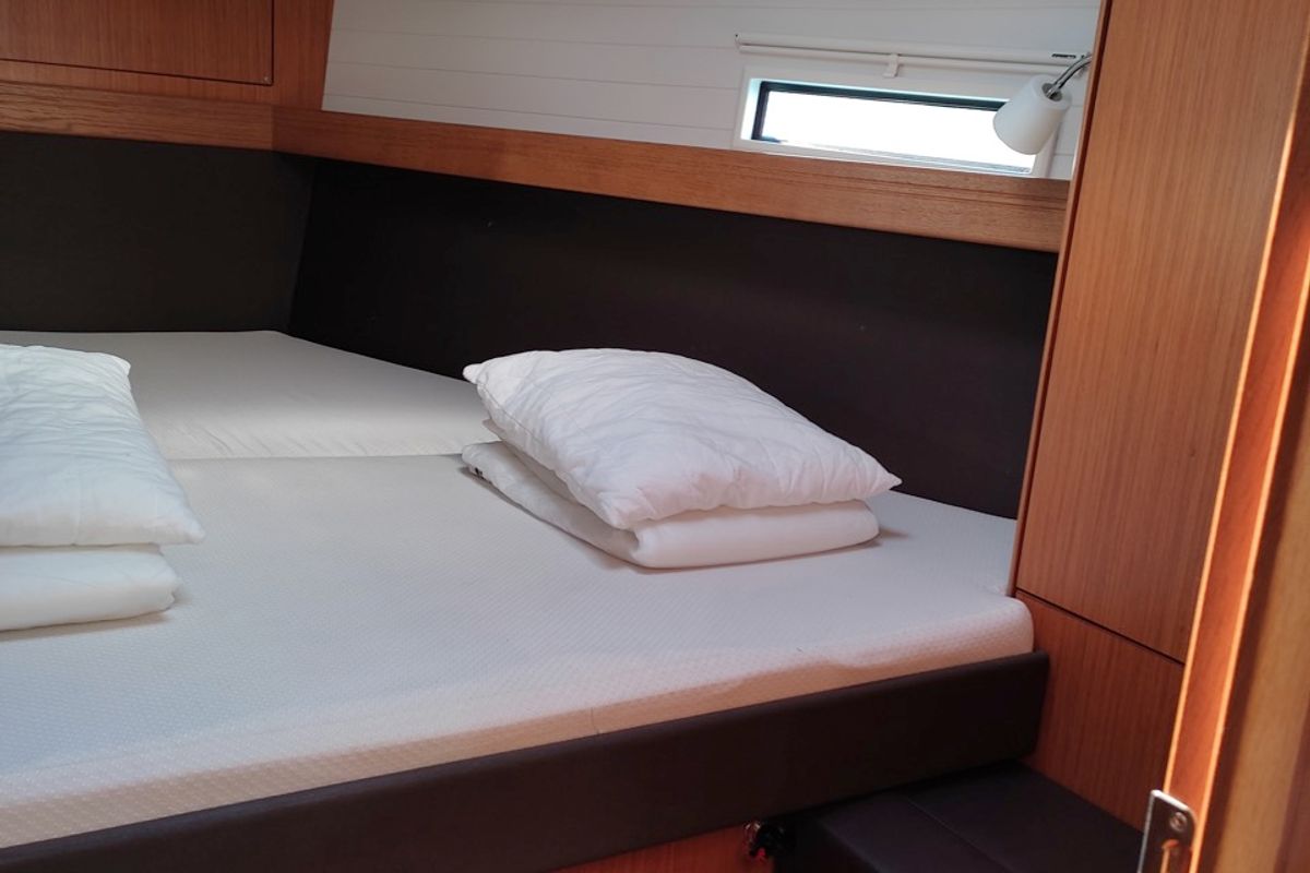 Cabin on Andrelli, a Bavaria 37 Cruiser sailboat at Kontokali, Greece