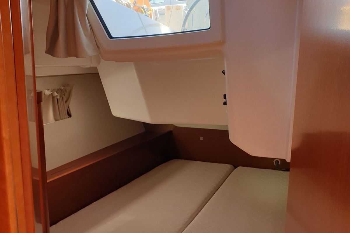 Cabin on Ecstasea, a Beneteau Oceanis 41 sailboat at Athens, Greece