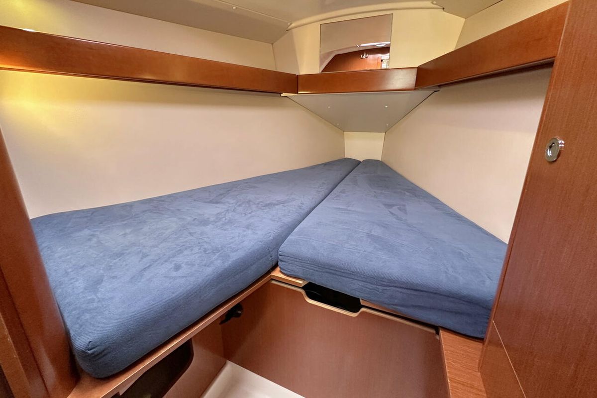 Cabin on Sunshine, a Beneteau Oceanis 31 sailboat at Barth, Germany