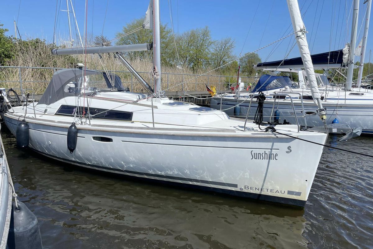 Exterior view of Sunshine, a Beneteau Oceanis 31 sailboat at Barth, Germany