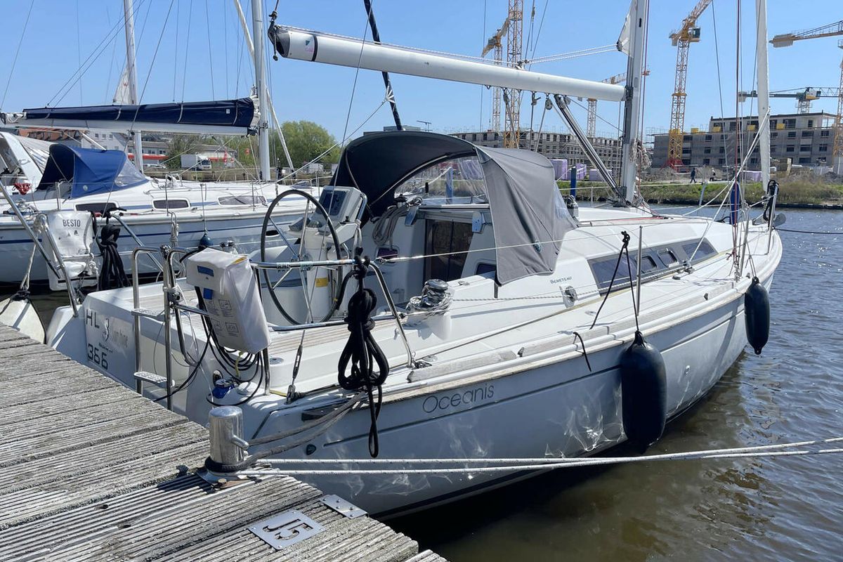 Exterior view of Sunshine, a Beneteau Oceanis 31 sailboat at Barth, Germany
