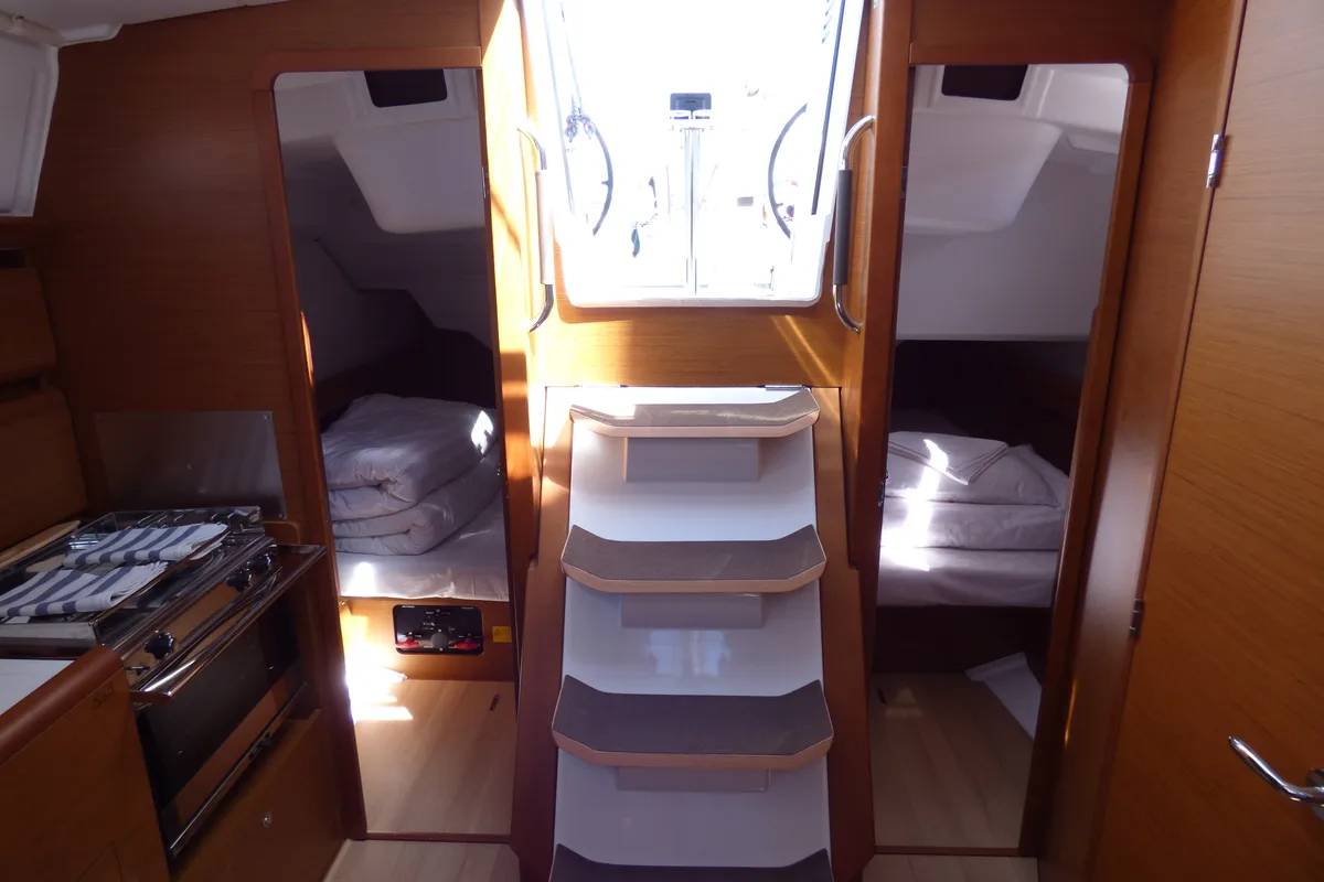 Salon of Vacskamati, a Jeanneau Sun Odyssey 389 sailboat at Grad Kaštela, Croatia