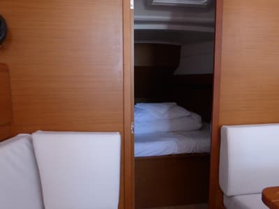Deck of Vacskamati, a Jeanneau Sun Odyssey 389 sailboat at Grad Kaštela, Croatia