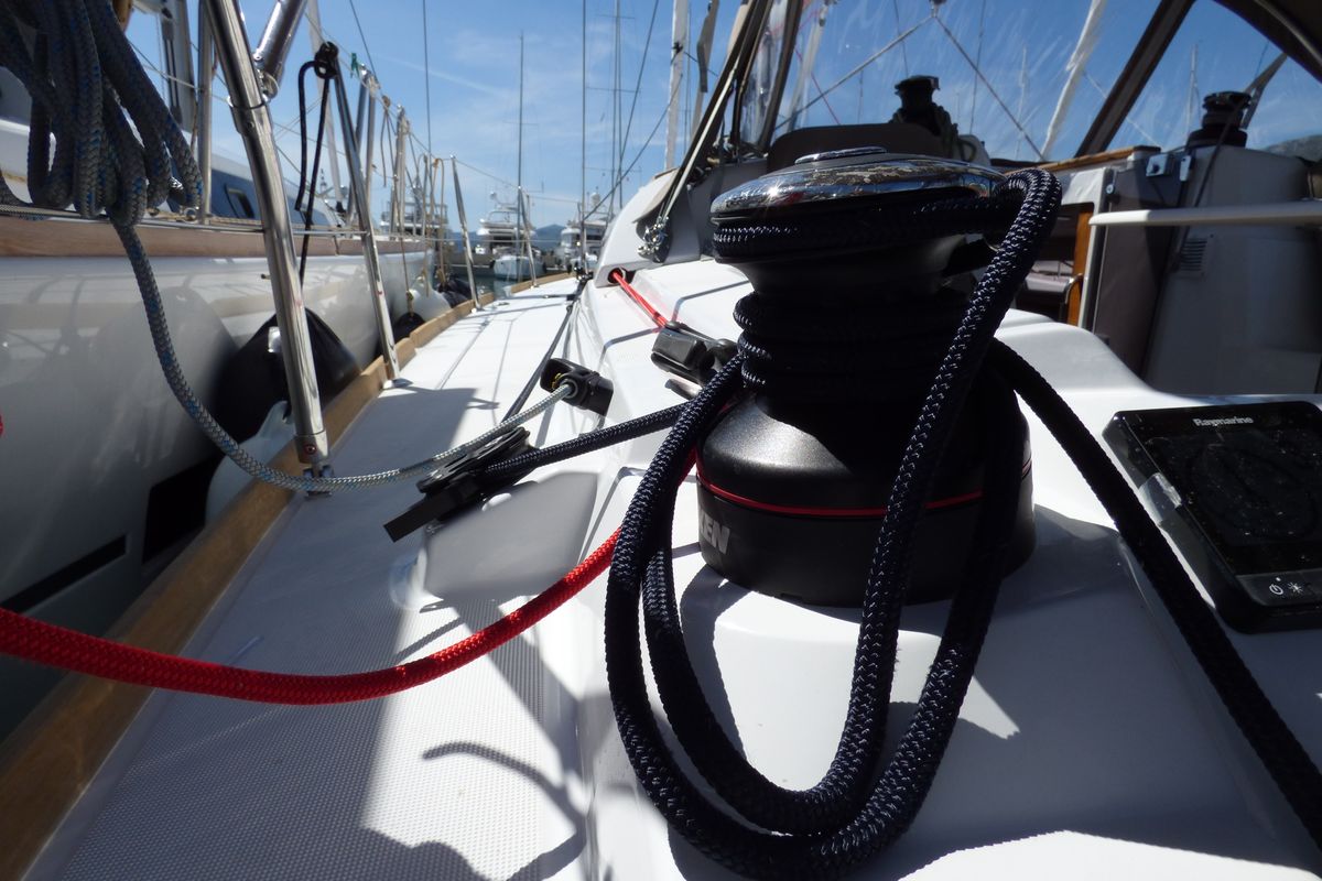 Salon of Vacskamati, a Jeanneau Sun Odyssey 389 sailboat at Grad Kaštela, Croatia