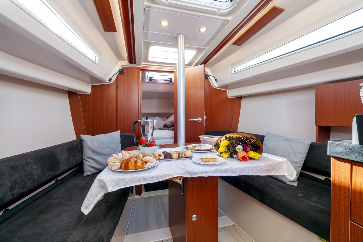 Salon of Nautilus, a Hanse Yachts Hanse 315 sailboat at Baiona, Spain
