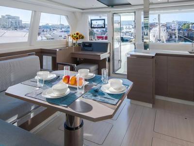 Salon of Moorings 4200/3/3 Exclusive, a Leopard 42 catamaran at Uturoa, France