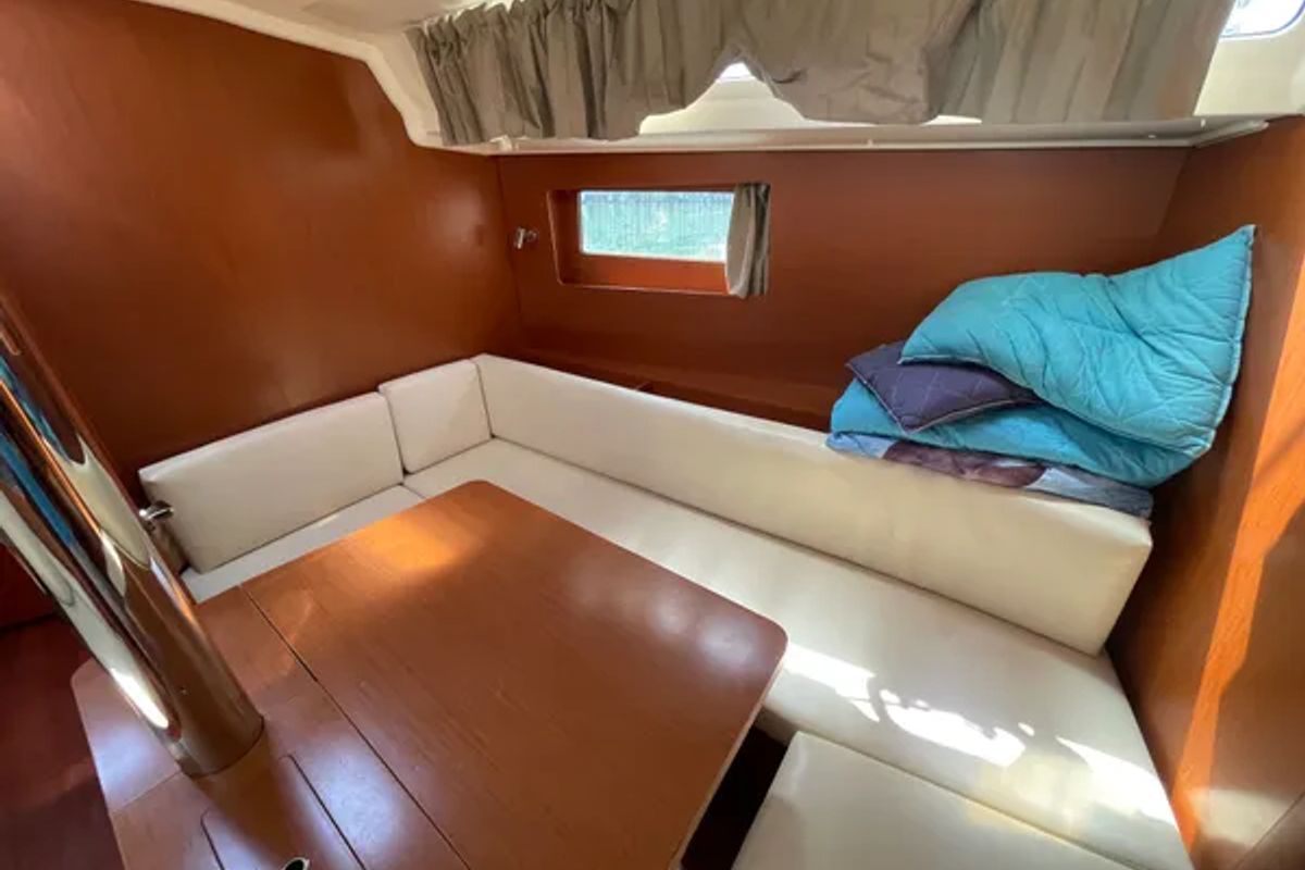Salon of Black Lion, a Beneteau Oceanis 41.1 sailboat at Municipal Unit of Ellomenos, Greece