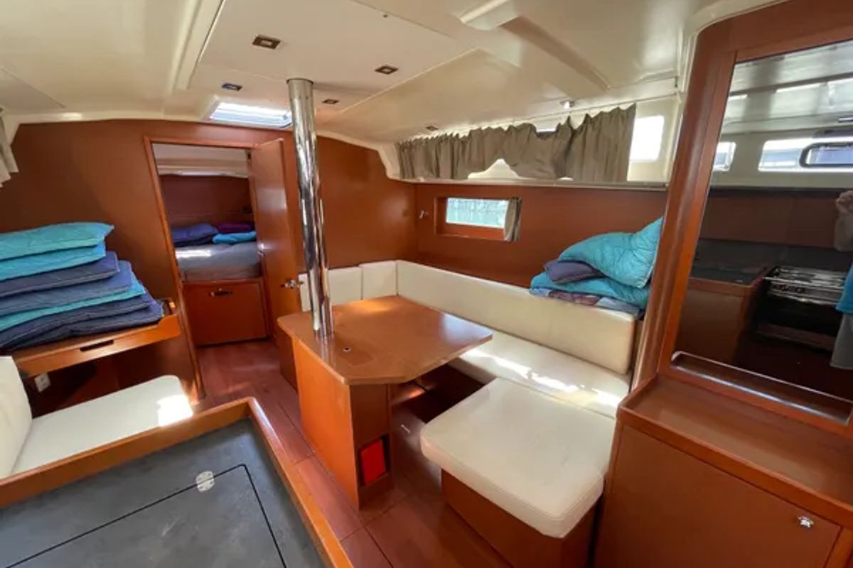 Salon of Black Lion, a Beneteau Oceanis 41.1 sailboat at Municipal Unit of Ellomenos, Greece