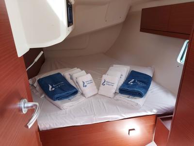 Cabin on Pasithea, a Hanse Yachts Hanse 418 sailboat at Lavreotiki Municipal Unit, Greece