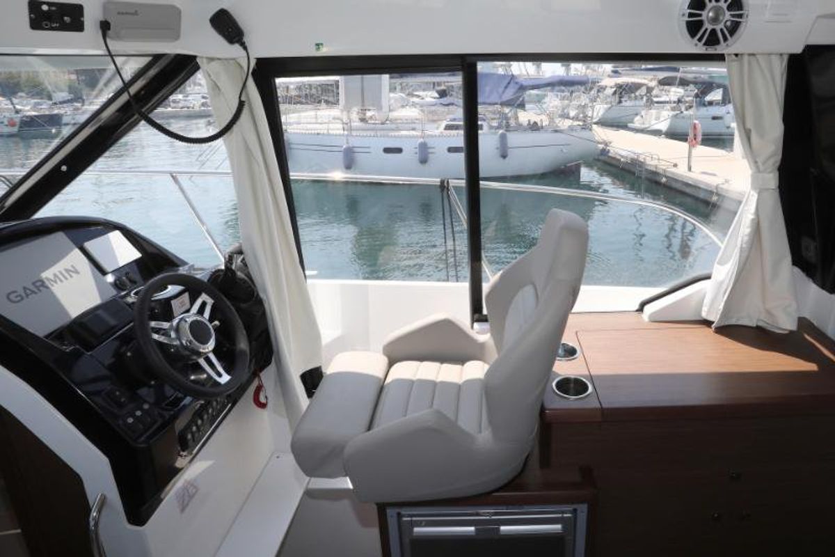 Cabin on Ema, a Jeanneau Merry Fisher 895 motorboat at Split, Croatia