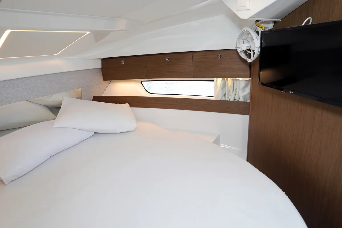 Cabin on Ema, a Jeanneau Merry Fisher 895 motorboat at Split, Croatia