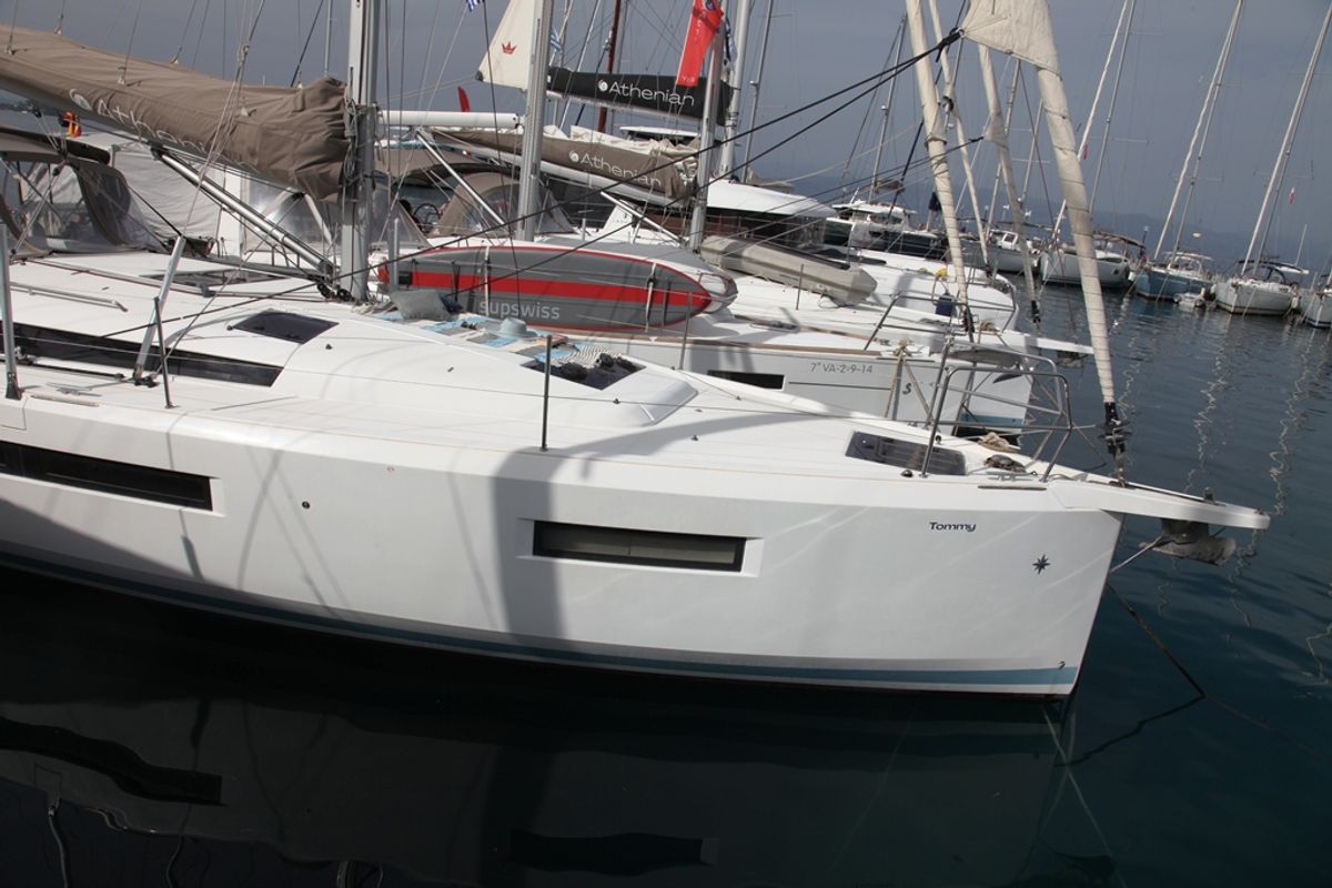Exterior view of Tommy, a Jeanneau Sun Odyssey 440 sailboat at Benitses, Greece