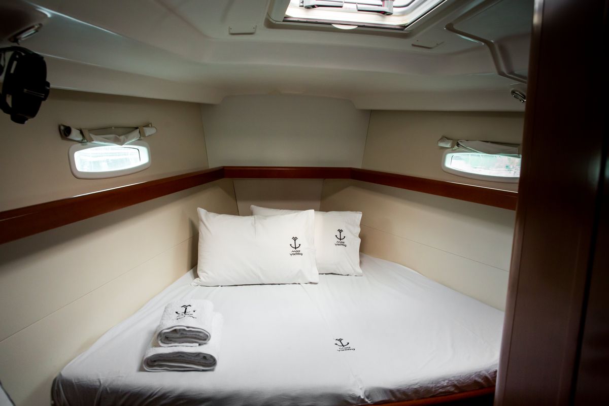 Cabin on Tiamo, a Beneteau Oceanis 43 sailboat at Municipal Unit of Lefkada, Greece
