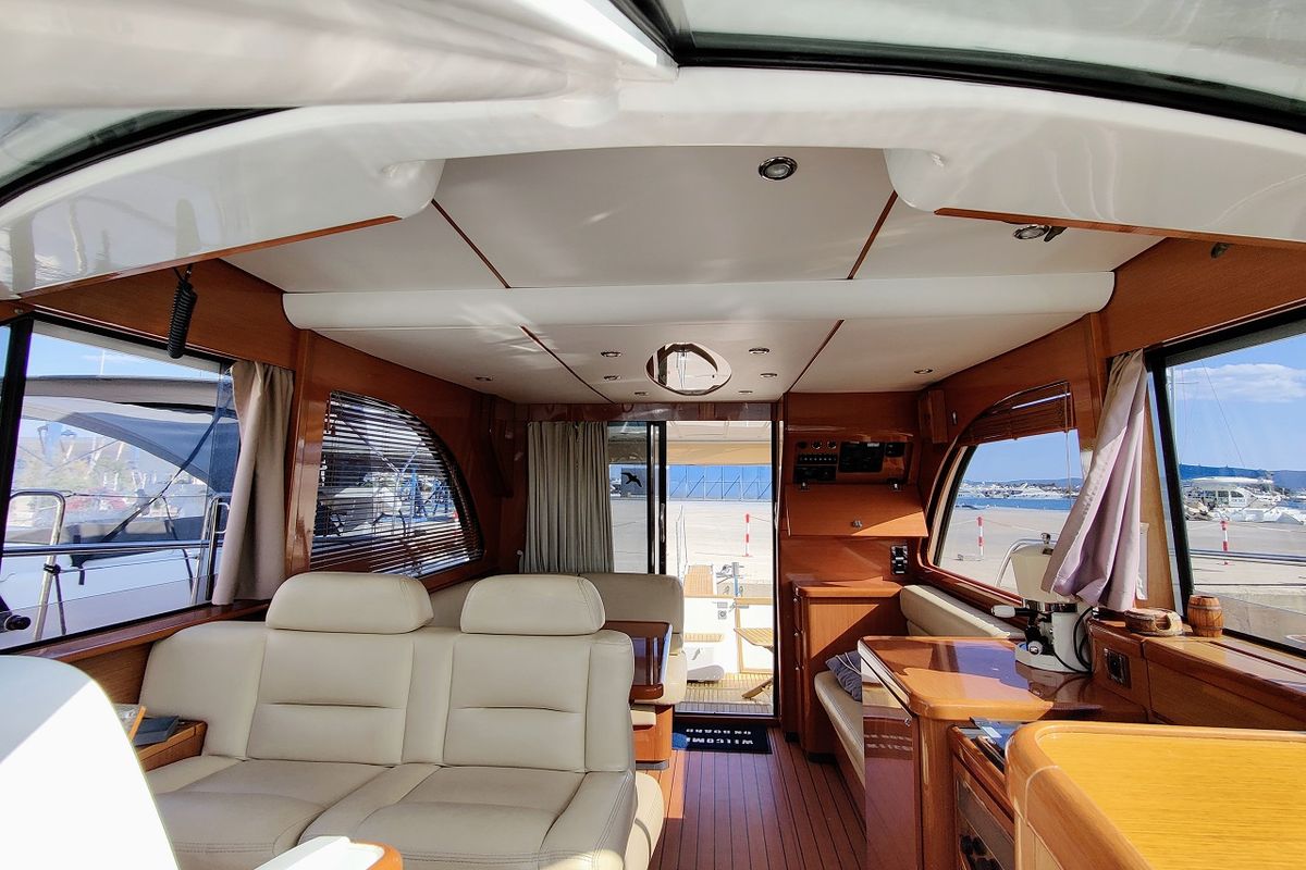 Salon of Ardea, a Beneteau Antares 13,80 yacht at Općina Sukošan, Croatia