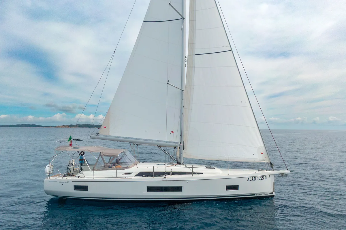 Circe, a Beneteau Oceanis 46.1 sailboat at Cannigione, Italy