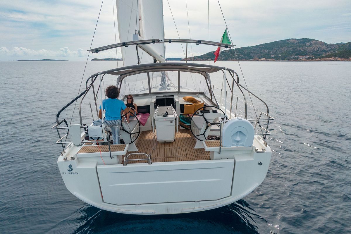 Circe, a Beneteau Oceanis 46.1 sailboat at Cannigione, Italy