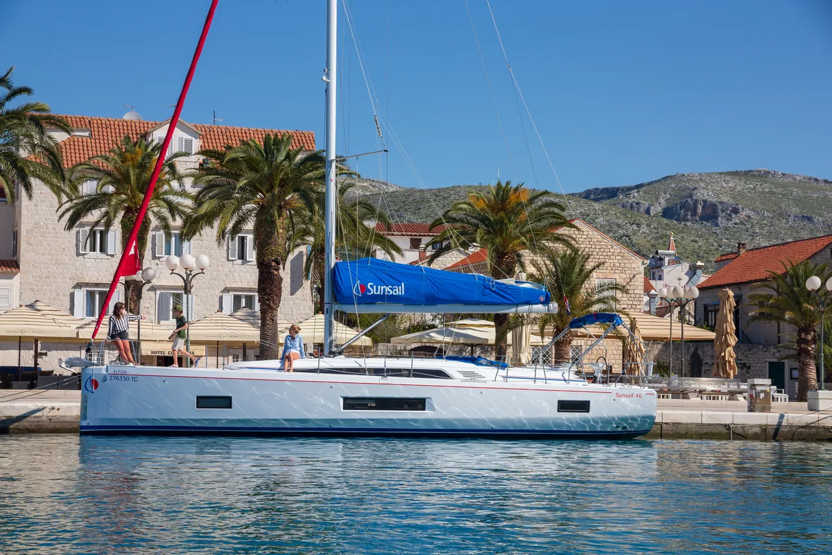 Exterior view of Sunsail 46 Mon Classic, a Beneteau Oceanis 46 sailboat at Gouvia, Greece