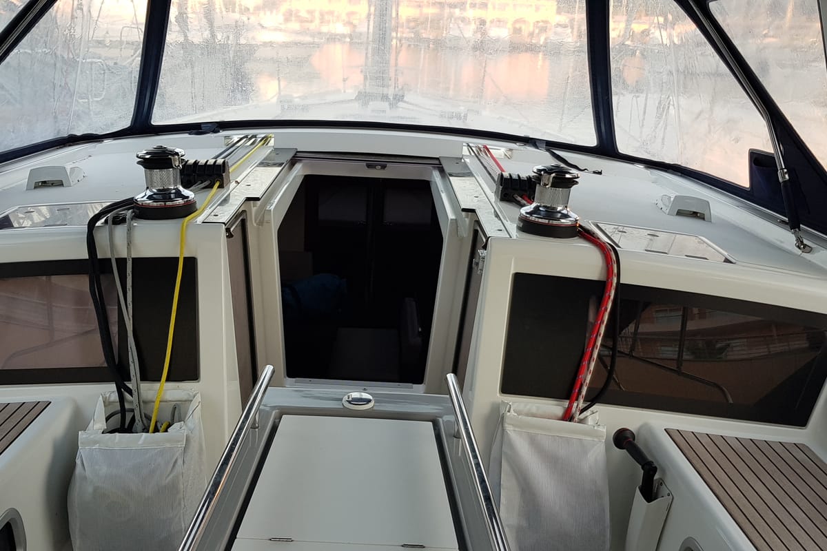 Deck of Senza Fine, a Beneteau Oceanis 48 sailboat at Tonnarella, Italy