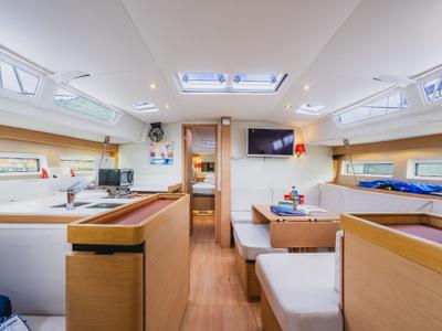 Salon of Hakuna Matata IV, a Jeanneau Sun Odyssey 490 sailboat at Road Town, British Virgin Islands