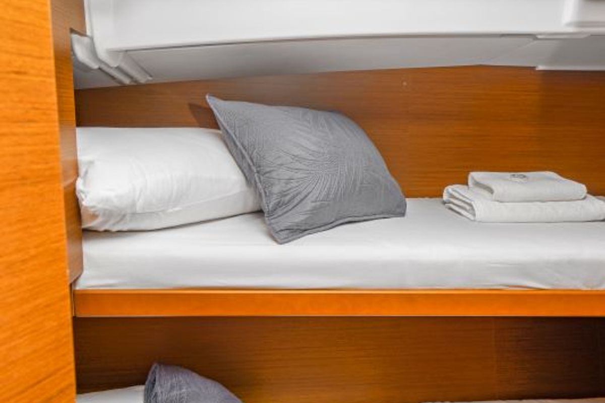 Cabin on OSEJAVA, a Jeanneau Sun Odyssey 490 sailboat at Split, Croatia