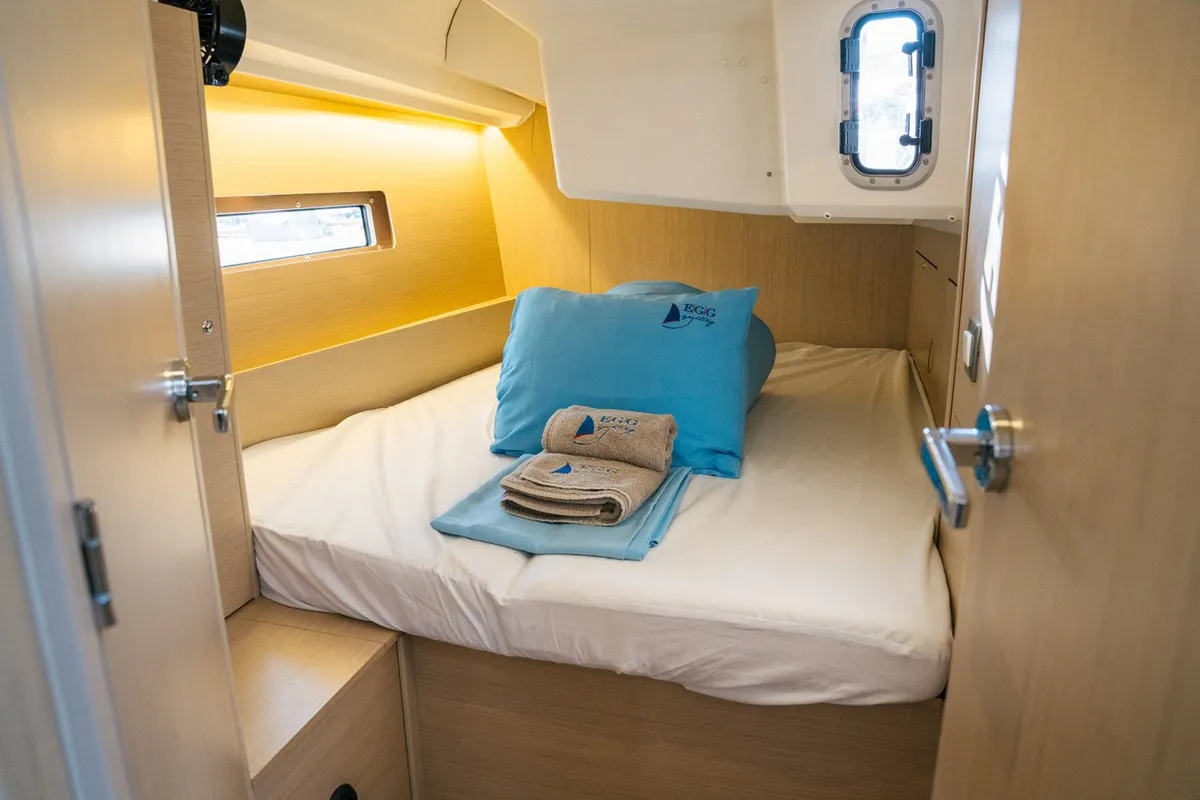 Cabin on Mavi Mercury, a Beneteau Oceanis 40.1 sailboat at Fethiye, Turkey