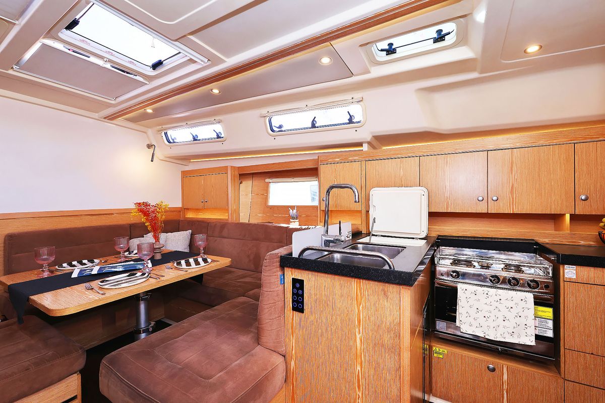Salon of Lorelei, a Hanse Yachts Hanse 455 sailboat at Grad Kaštela, Croatia