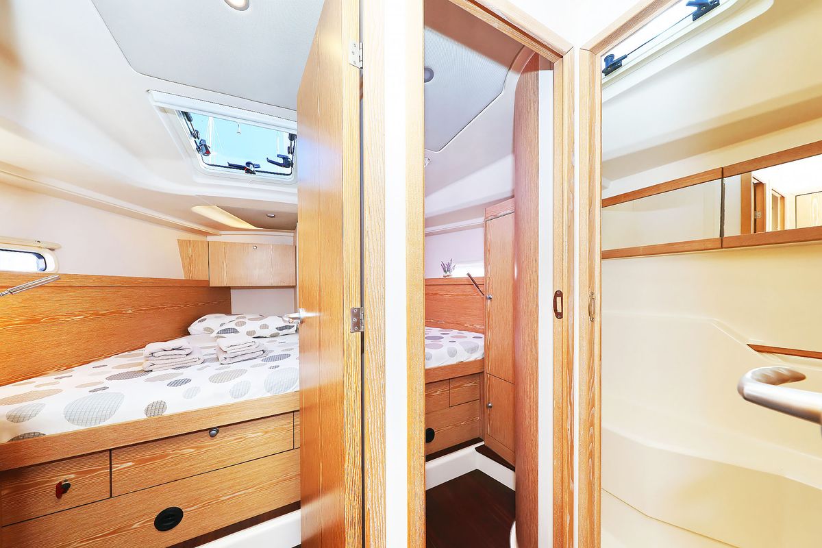 Cabin on Lorelei, a Hanse Yachts Hanse 455 sailboat at Grad Kaštela, Croatia