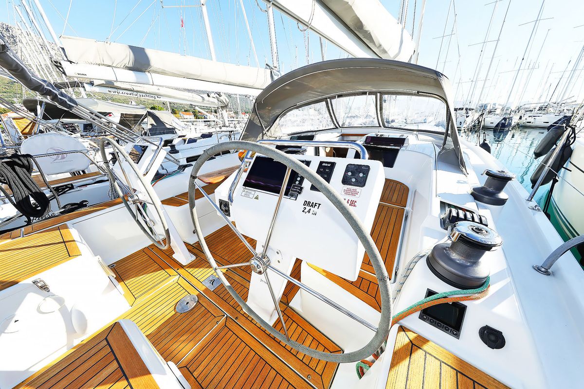Cockpit of Lorelei, a Hanse Yachts Hanse 455 sailboat at Grad Kaštela, Croatia