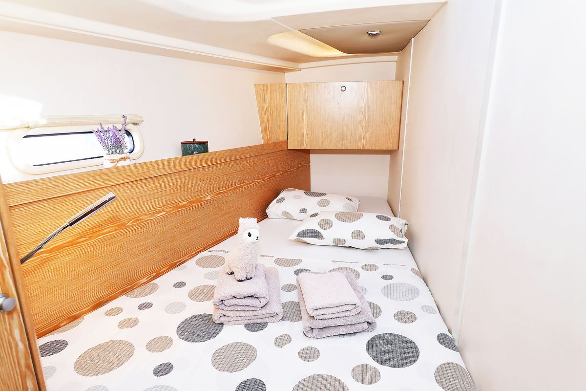 Cabin on Lorelei, a Hanse Yachts Hanse 455 sailboat at Grad Kaštela, Croatia