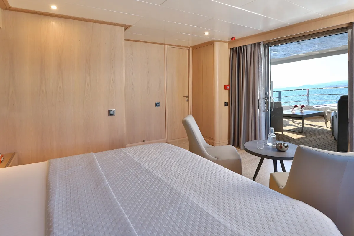 Ukiel, a Aegean Explorer M26 yacht at Olbia, Italy