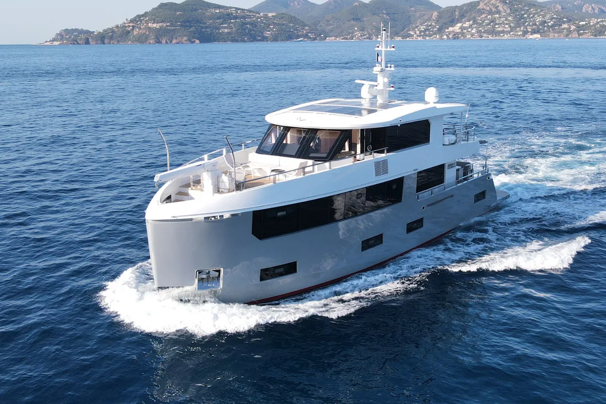 Ukiel, a Aegean Explorer M26 yacht at Olbia, Italy