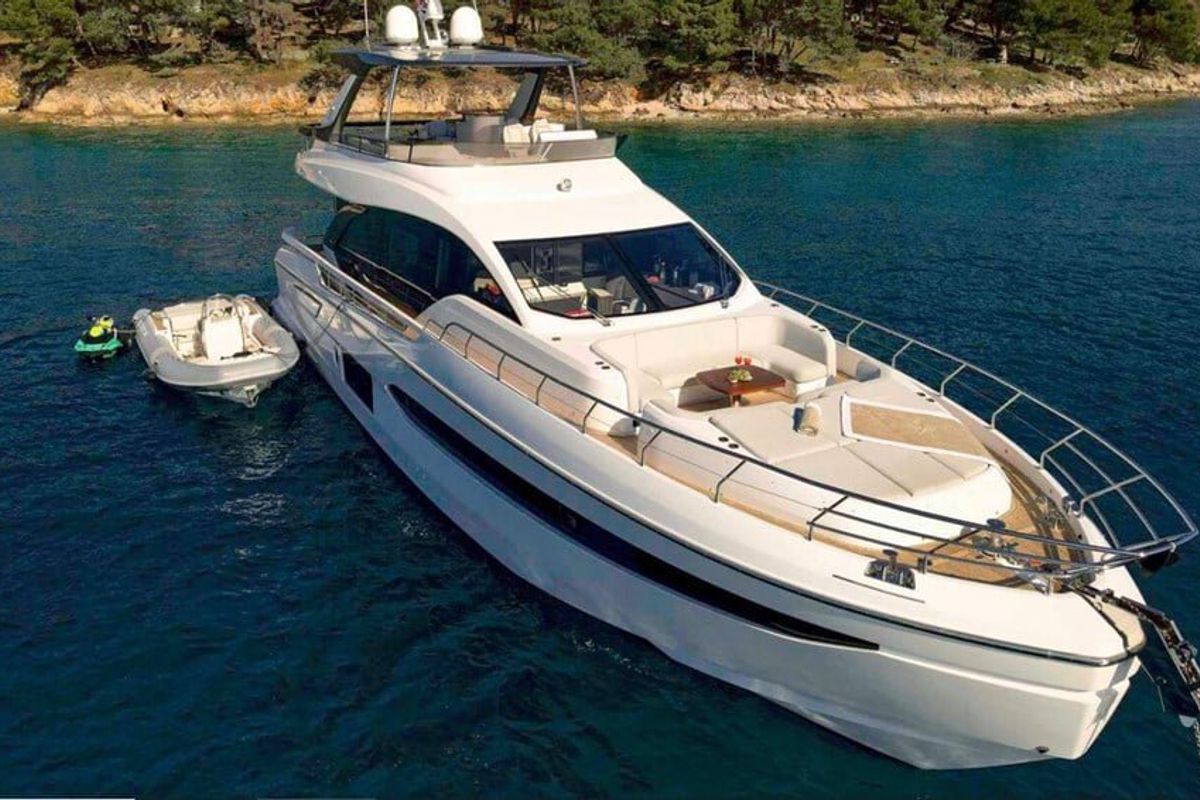 Cabin on OMR Group, a Azimut 78 Fly yacht at Podstrana - Miljevac, Croatia