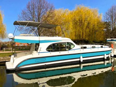 Cruiser Premium+ XL 6/8 Pers., a Nicols Nicols Sixto Fly C motorboat at Saint-Nazaire-d'Aude, France