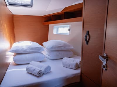 Cabin on El Yelmo, a Jeanneau 54 sailboat at Seget Donji, Croatia