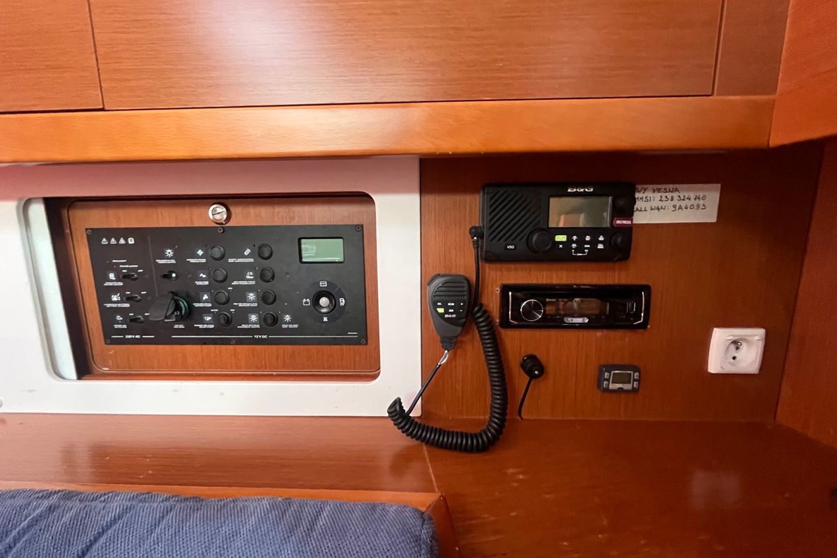 Vesna, a Beneteau Oceanis 45 sailboat at Općina Sukošan, Croatia