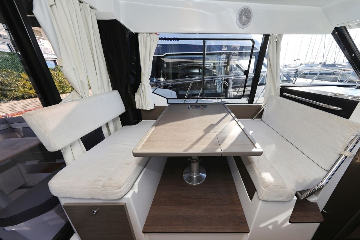 Cabin on Blue Horizon, a Jeanneau Merry Fisher 1095 motorboat at Pirovac, Croatia