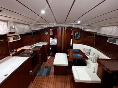 Salon of Chrysa M, a Beneteau Oceanis Clipper 473 sailboat at Municipal Unit of Lefkada, Greece