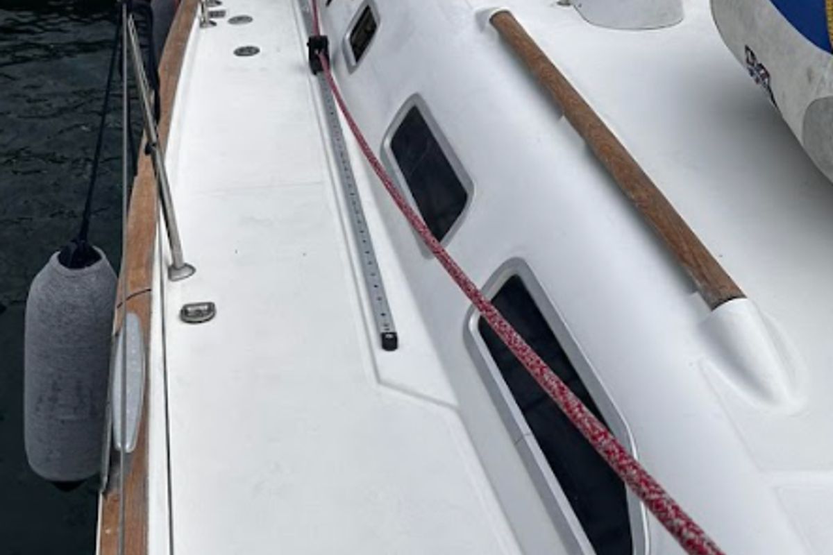 Deck of Chrysa M, a Beneteau Oceanis Clipper 473 sailboat at Municipal Unit of Lefkada, Greece