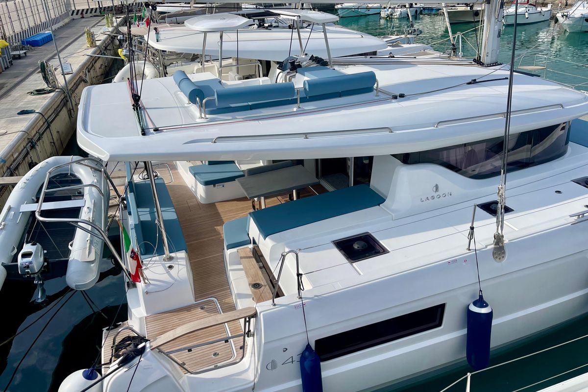 Deck of Buongiorno Principessa, a Lagoon 43 catamaran at Salerno, Italy